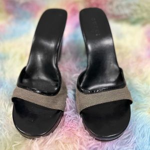 Authentic Vintage Gucci Wedges